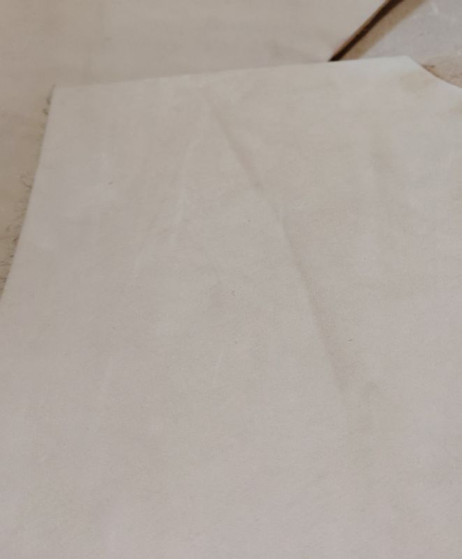 2kg Box Nat. Veg. Tan Leather Pieces 2.5-3.0mm Thickness